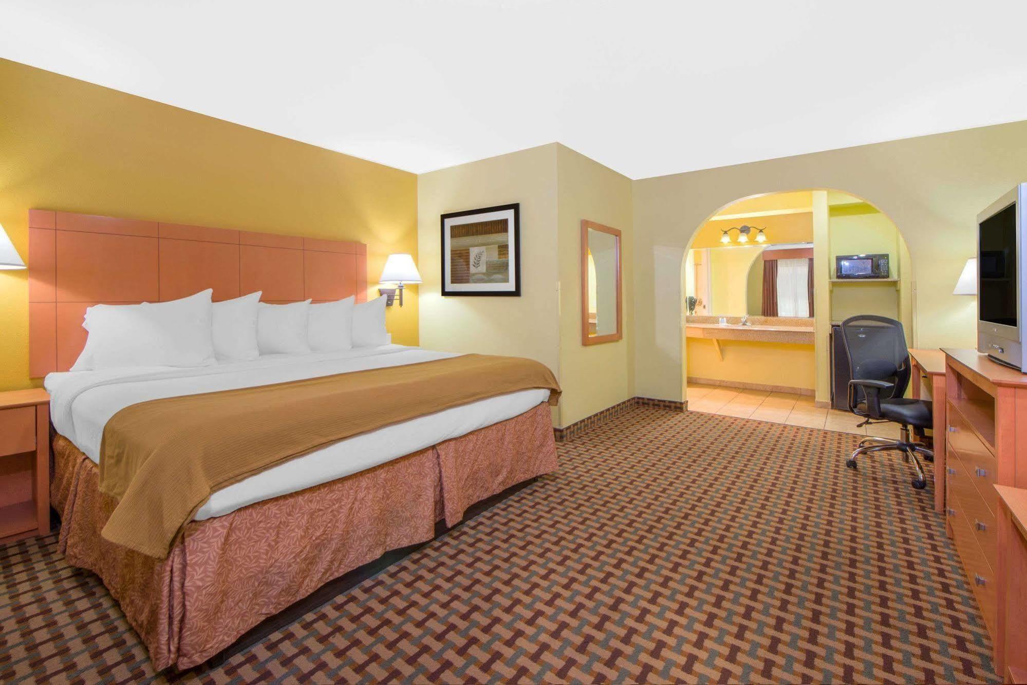 Days Inn By Wyndham Lubbock South Exterior foto